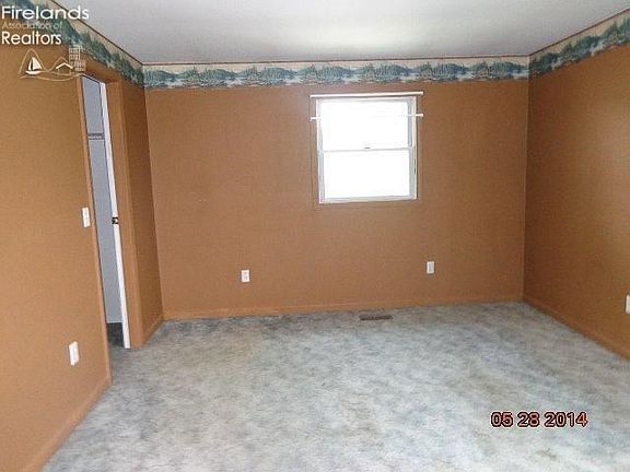 5th image of 828 E McPherson Hwy