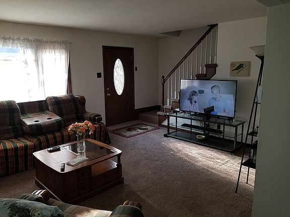 3rd image of 2913 Lesmer Ct