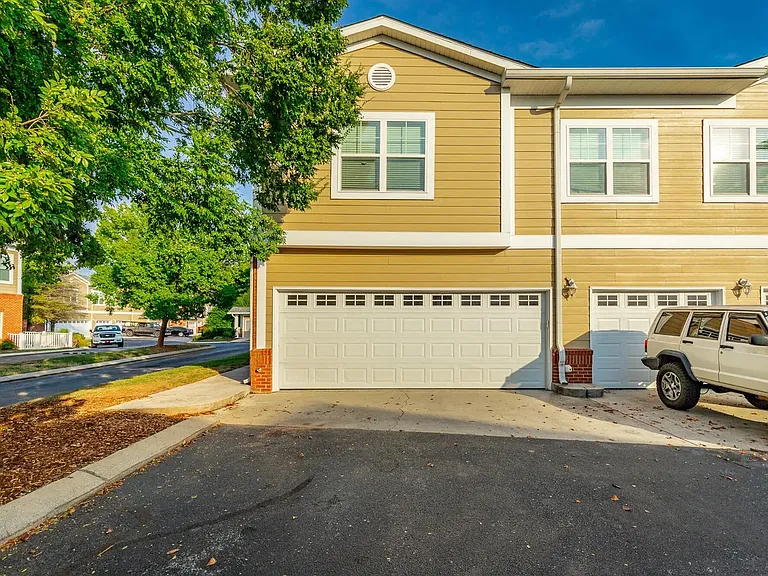4102 Regency Ct — Photo 27