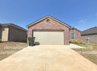 5909 Bradford Pear Ln, Edmond, OK 73034