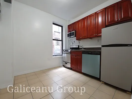 Rented by Lexington Real Estate Group | media 36