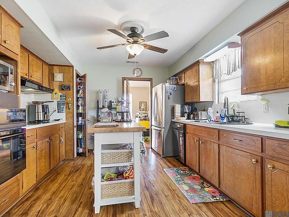 4th image of 12651 Parnell Ave