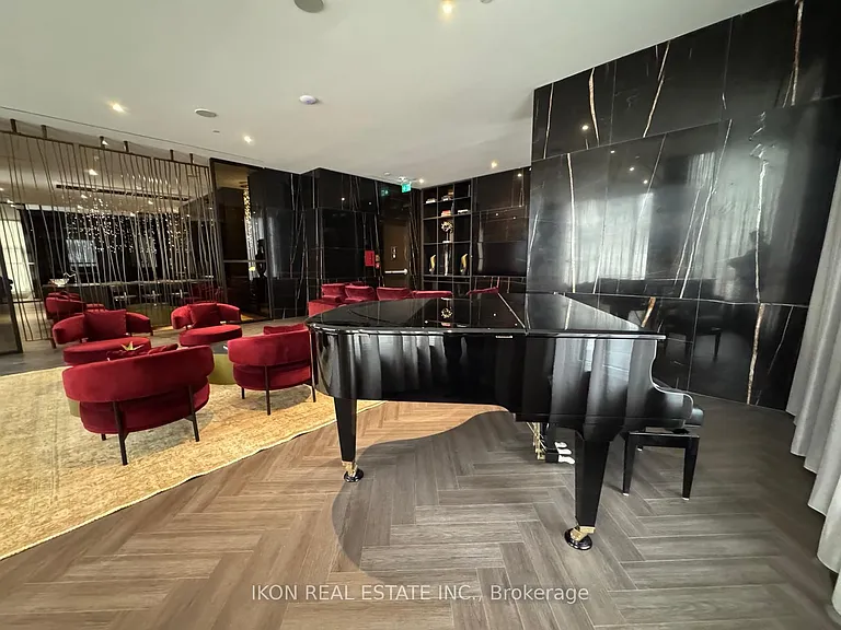 11 Yorkville Ave #4001 — Photo 27