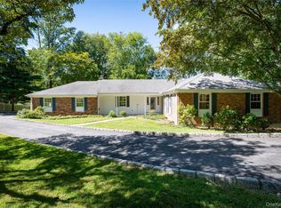 11 Skyview Dr, Armonk, NY 10504