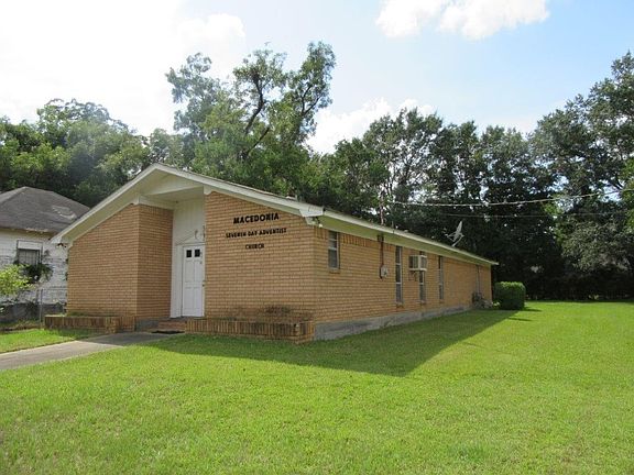 2nd image of 870 Masonite Dr