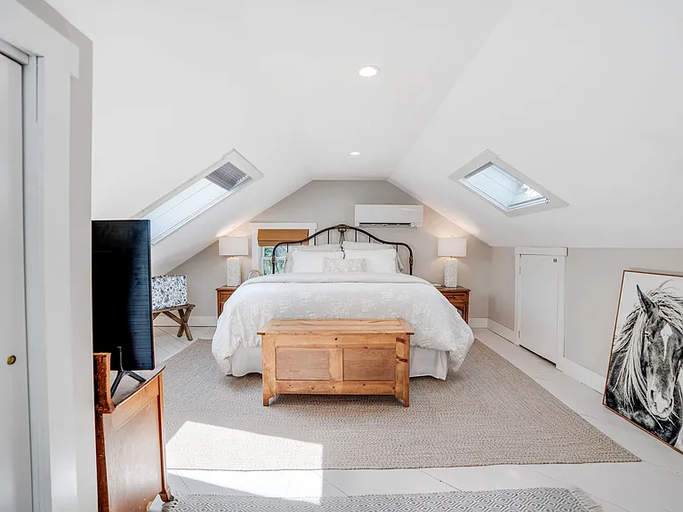 45 Towd Point Rd — Photo 5