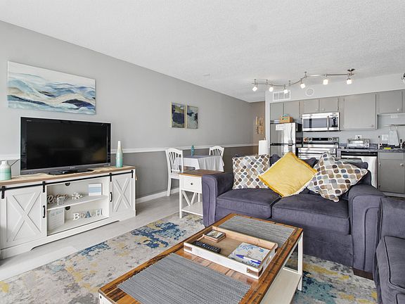 4th image of 1210 N Waccamaw Dr. #1509