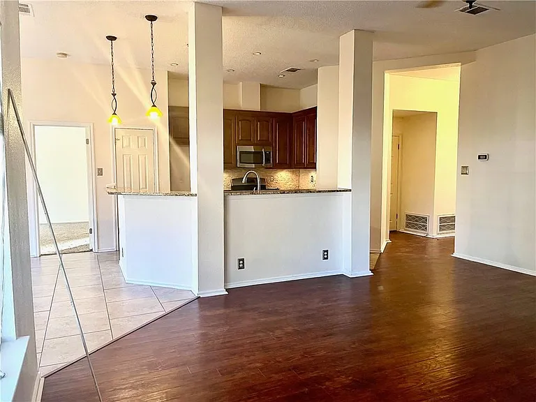 16831 Bailey Jean Dr — Photo 14