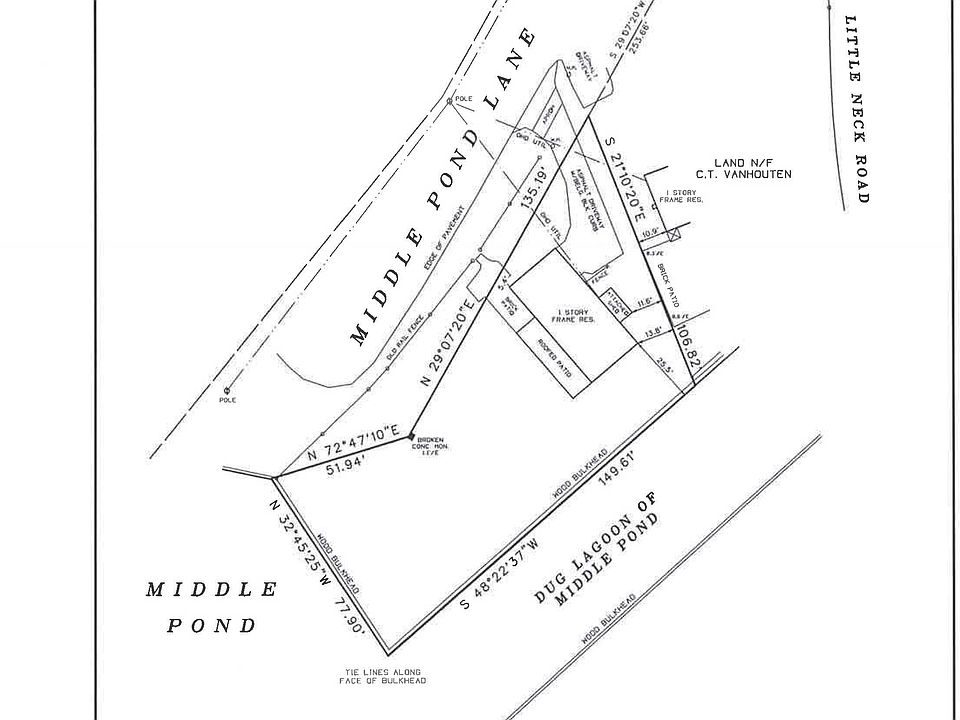 2nd image of 20 Middle Pond Ln