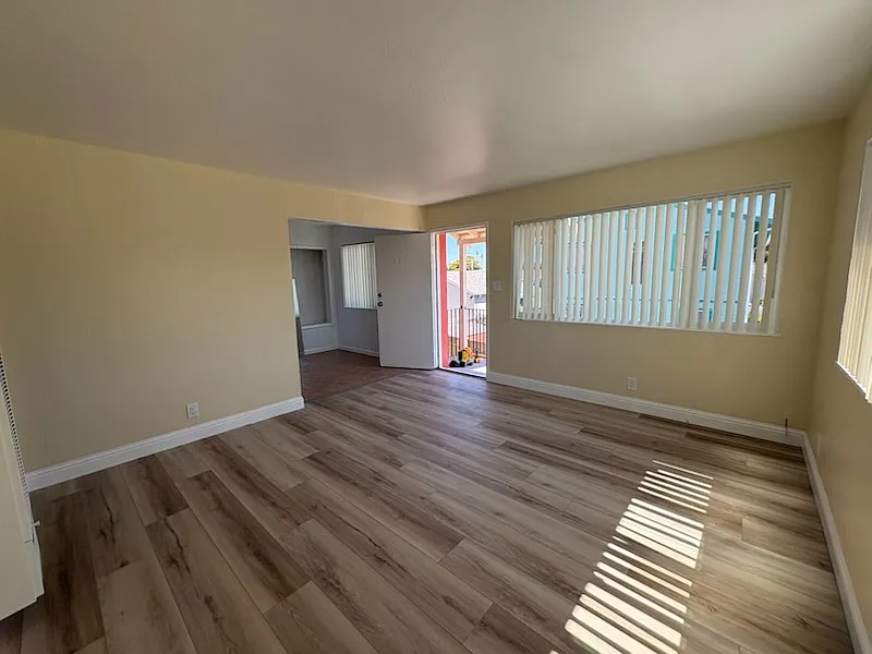 2 bed, 743 sqft, $2,000 — Photo 2