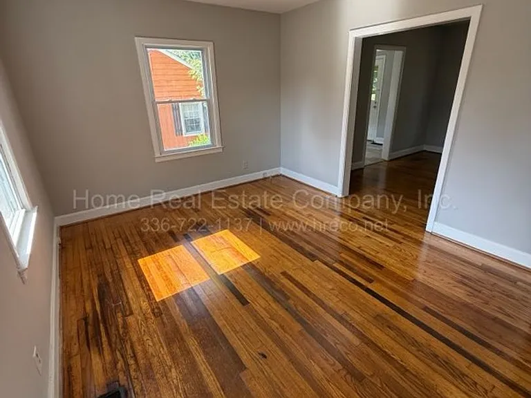 3137 Luther St — Photo 1