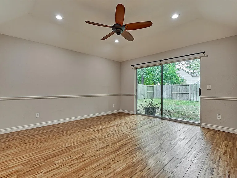 30 Cottage Grove Pl — Photo 25