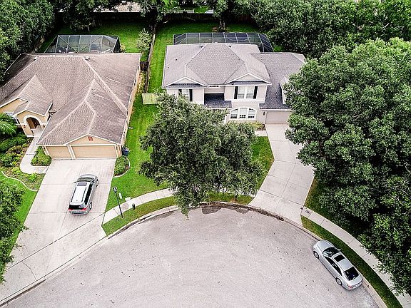 2nd image of 15201 Octavia Ln