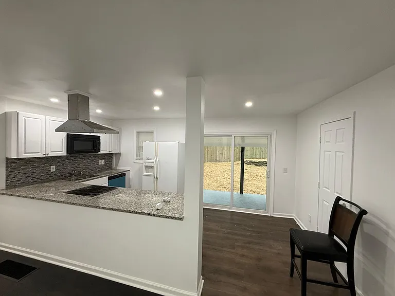 6343 Westbury Rd — Photo 4