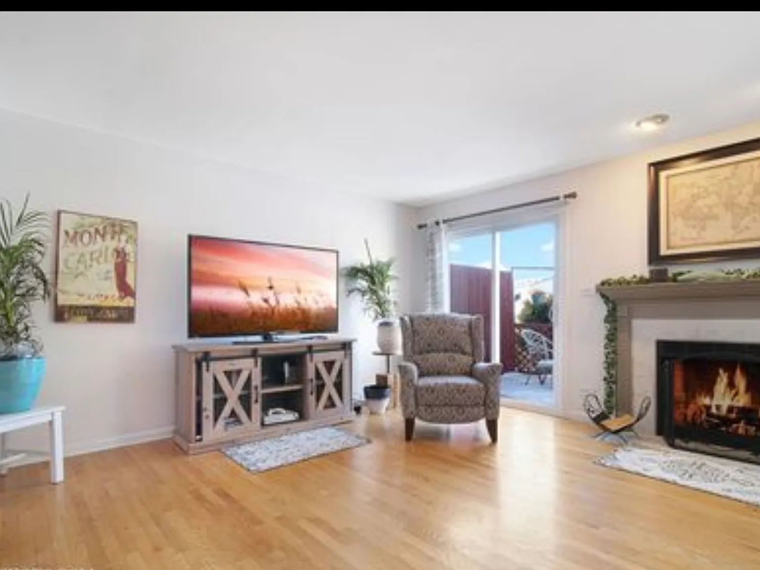 3 bed, 1.5 bath, 1366 sqft, $2,700 — Photo 4