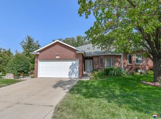 5610 Harmony Ct, Lincoln, NE 68516