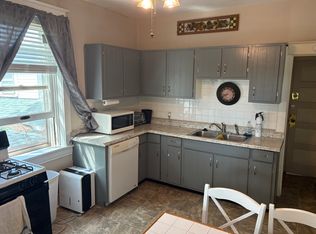 1001 W High St APT B, Jefferson City, MO 65109
