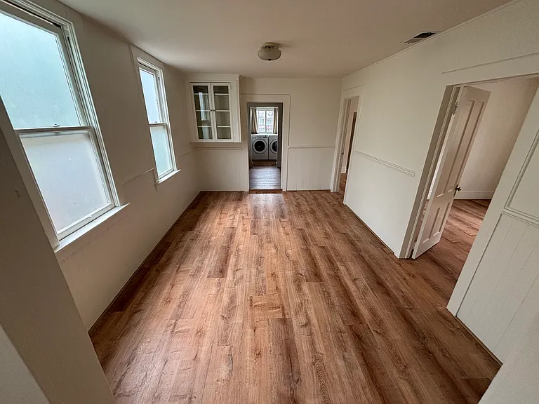 411 W De La Guerra St — Photo 15