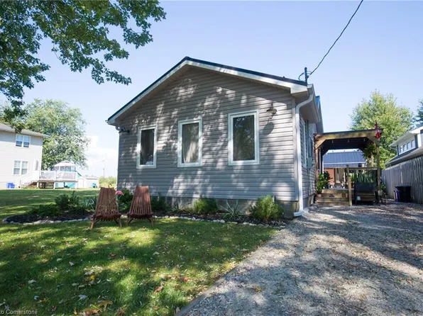 12 Beach Rd, Haldimand County, ON N0A 1K0