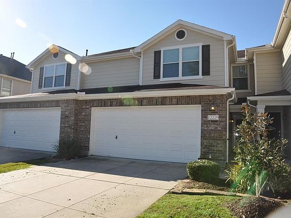 3rd image of 12229 Medina Lake Dr
