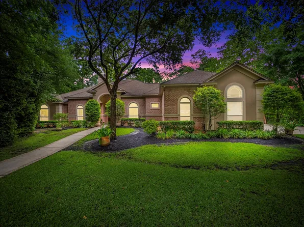 3 Quinns Cabin Ct, Conroe, TX 77304