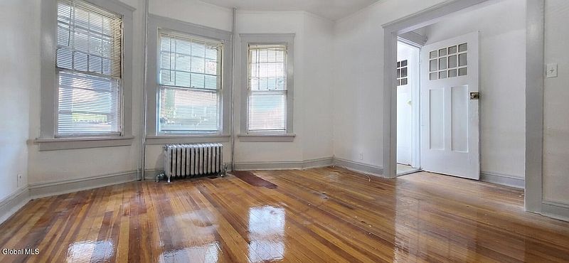 4th image of 545 Washington Avenue