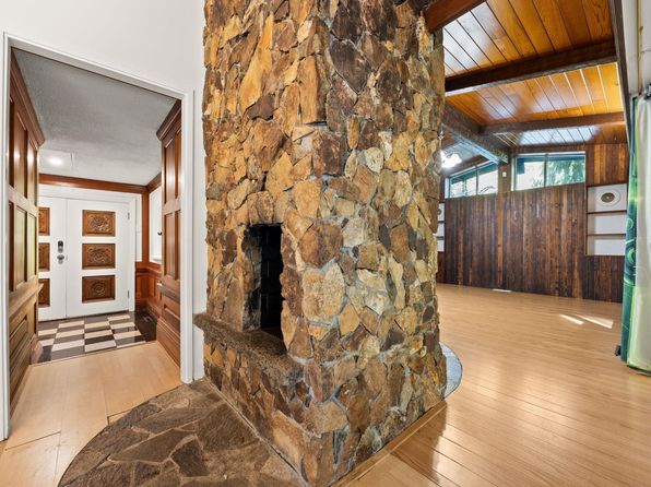 4 bedroom rental in Coquitlam — photo 32