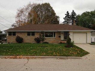 203 Harmont Rd, Waterford, WI 53185