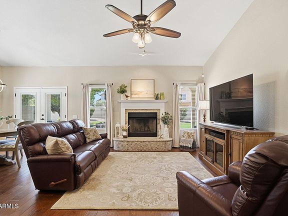 3rd image of 2149 E DRAKE Court