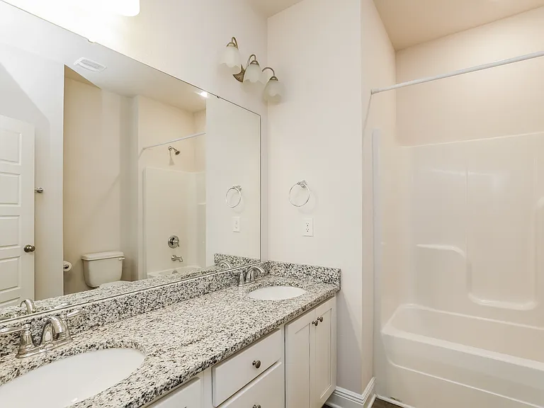 110 London Cir — Photo 14