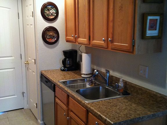 4th image of 119 W Burnham Ave