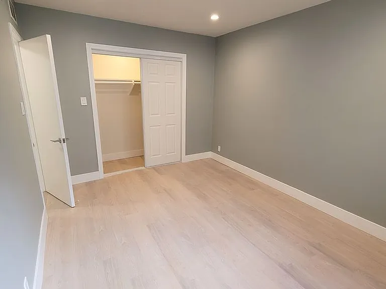 1132 S Oakhurst Dr — Photo 11