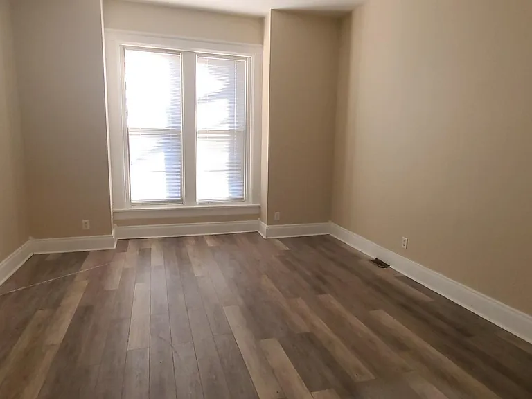 59 Green St #A — Photo 6