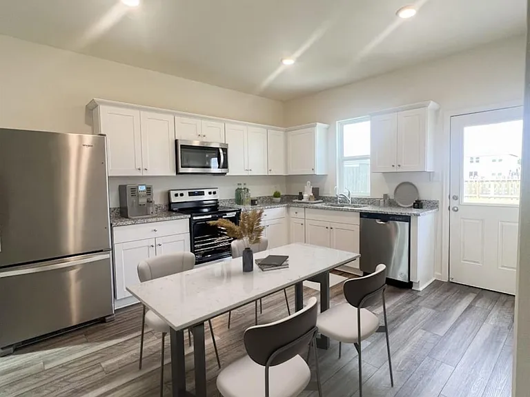 10135 California Lily Ln — Photo 3