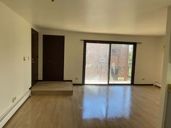 15725 Thomas Ln APT 2BL, Oak Forest, IL 60452