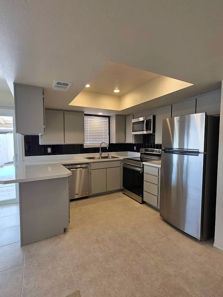 W Sahuaro Dr, Phoenix — Photo 4