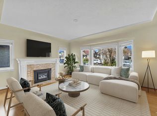 7758 15th Ave, Burnaby, BC V3N 1W5