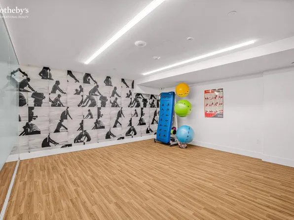 212 West 95th Street image 16 of 23