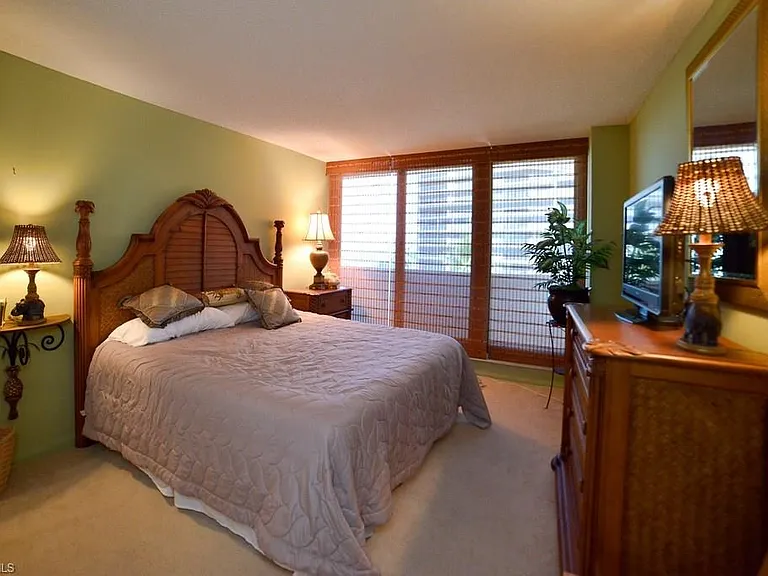 4001 Gulf Shore Blvd N #500 — Photo 18