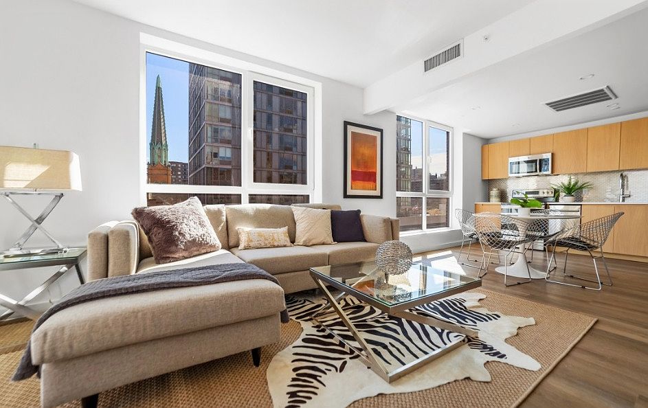 1st image of 814 Amsterdam Ave #5DD