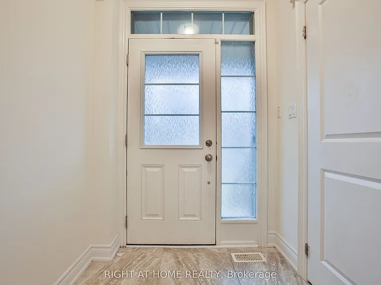 25 Hubbell Rd #UPPER — Photo 5