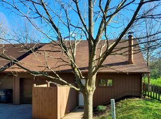516 Grove Ln APT E, Lexington, KY 40517