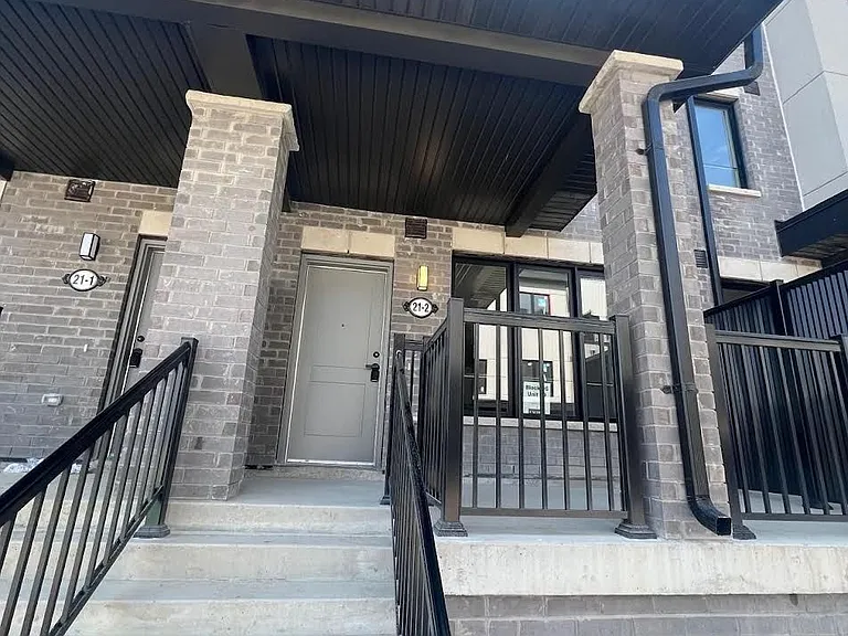 21 Baynes Way #2 — Photo 2