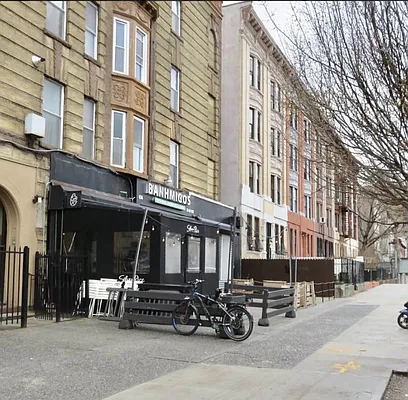 Rented by Space Real Estate | media 39