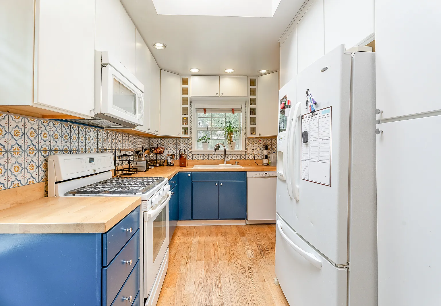2 bed, 1303 sqft, $2,000 — Photo 3