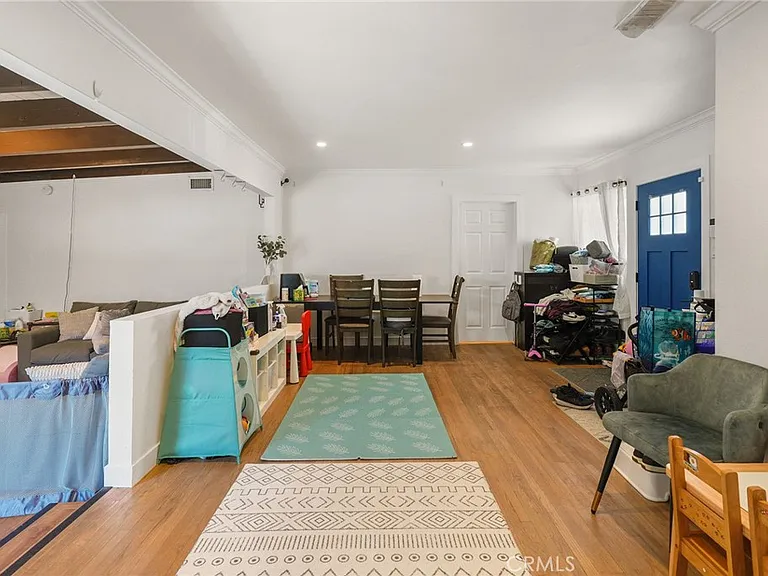 2358 Snowden Ave — Photo 7