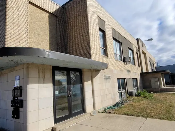 345 6th St, La Salle, IL