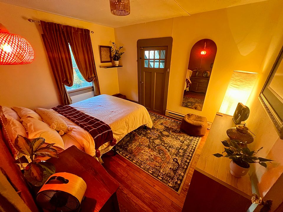 Master Bedroom with private entrance