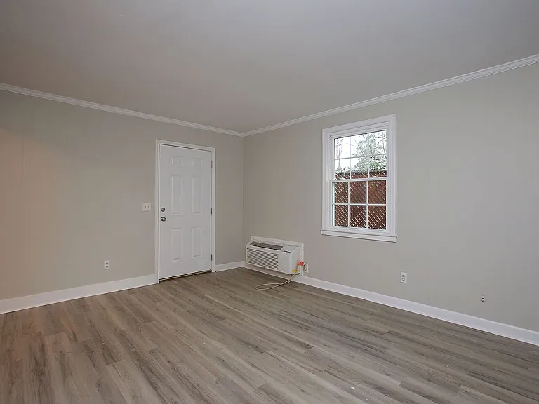 7251 Patricia Dr — Photo 9