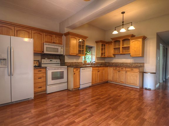 2nd image of 1335 Biarritz Dr #01